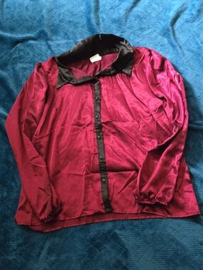 3/20 Womans Blouse— Wine Red with Black Trim
